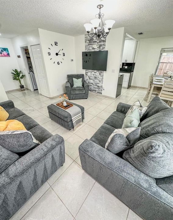 En Renta: $3,400 (3 camas, 2 baños, 1411 Pies cuadrados)