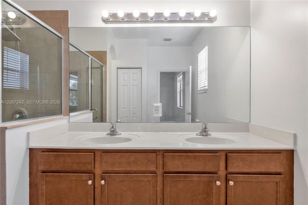 For Sale: $490,000 (3 beds, 2 baths, 1549 Square Feet)