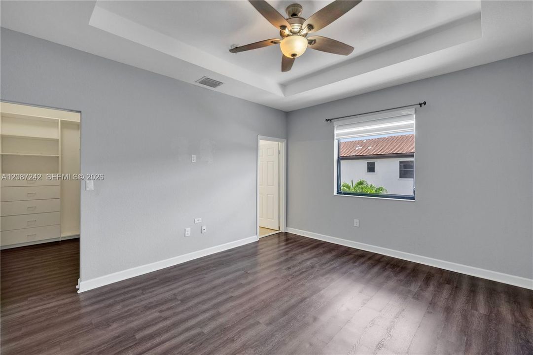 For Sale: $490,000 (3 beds, 2 baths, 1549 Square Feet)