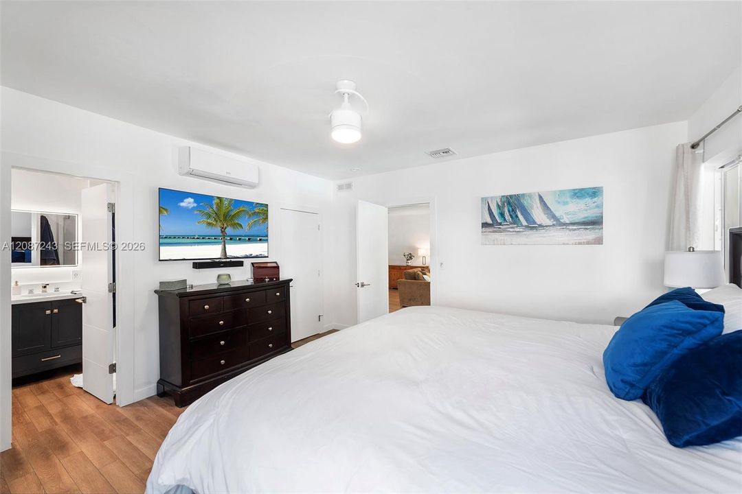 En Venta: $2,799,000 (4 camas, 2 baños, 2127 Pies cuadrados)