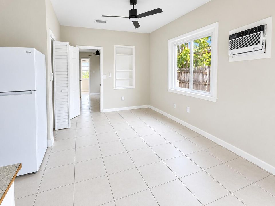 43 SW 11TH Street Unit W (2)