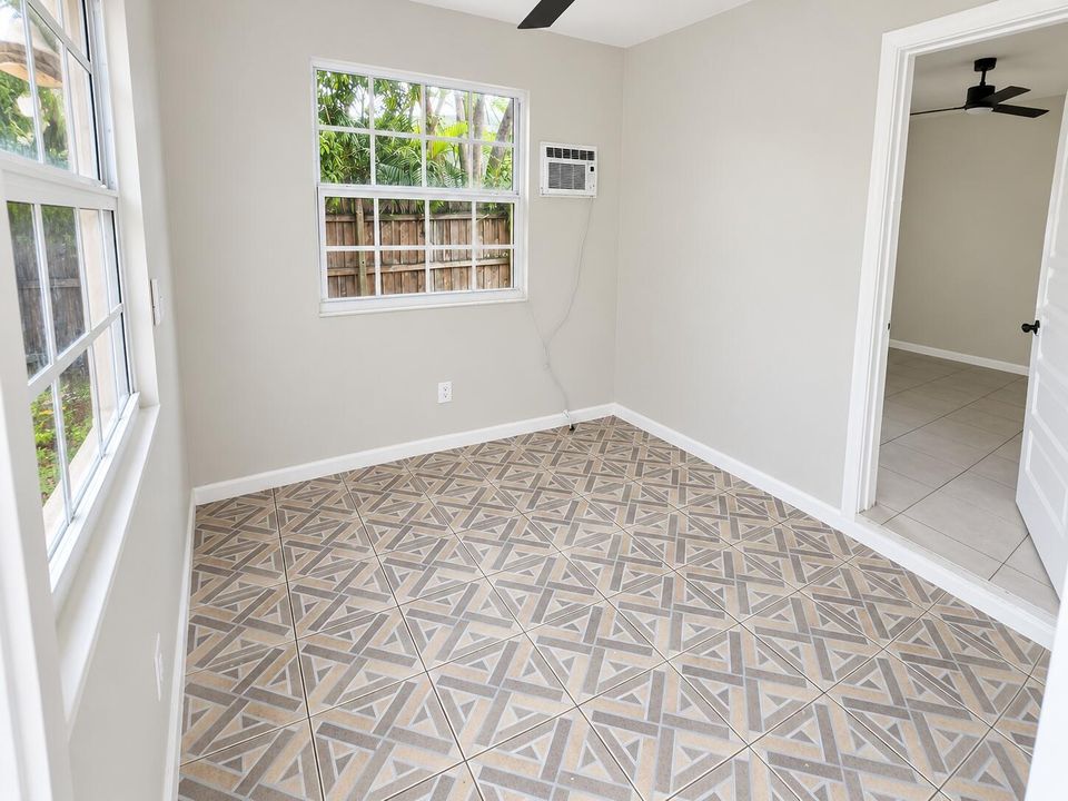 43 SW 11TH Street Unit W (10)