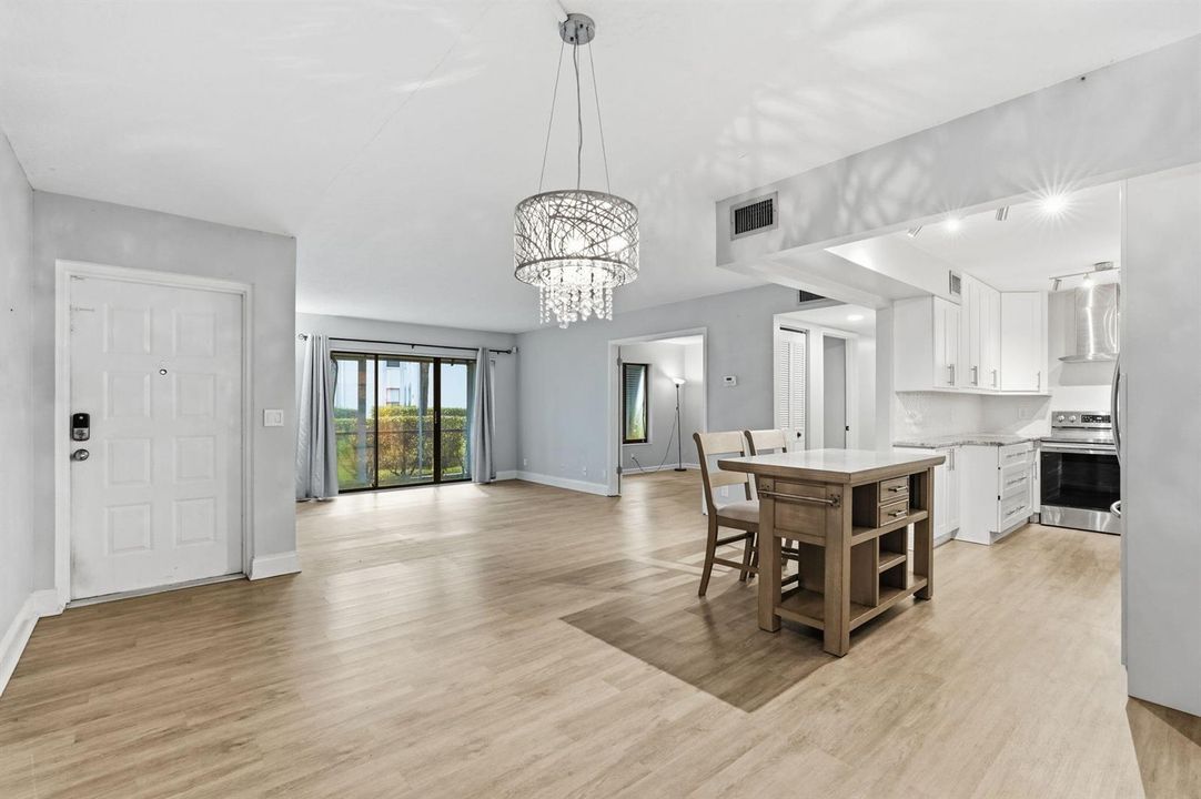 16-web-or-mls-1104_Green_Pine_Boulevard_