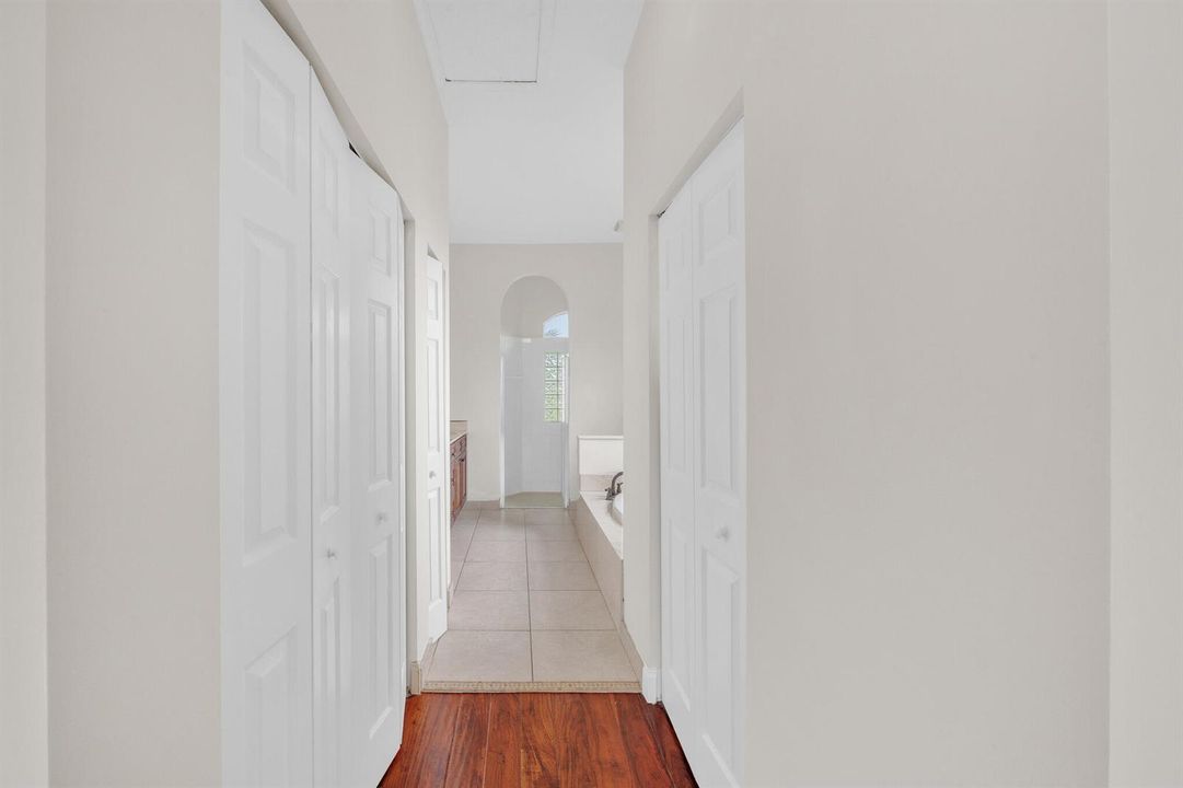 10 Walk-In Closets (1)