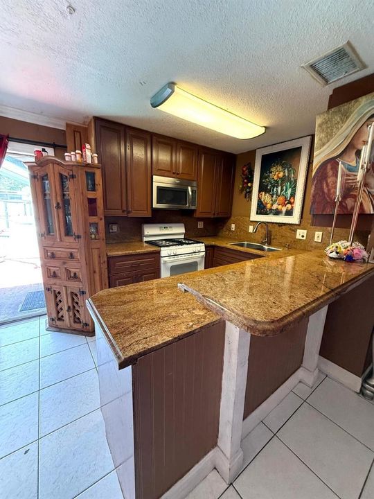 Kitchen 1