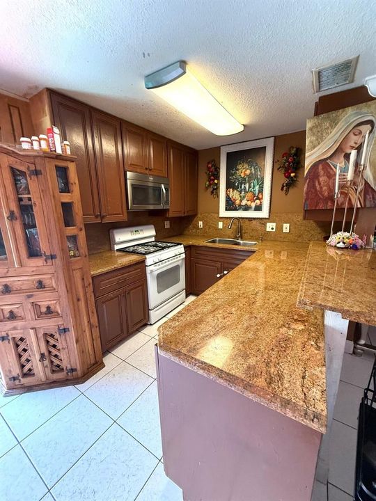 Kitchen 3