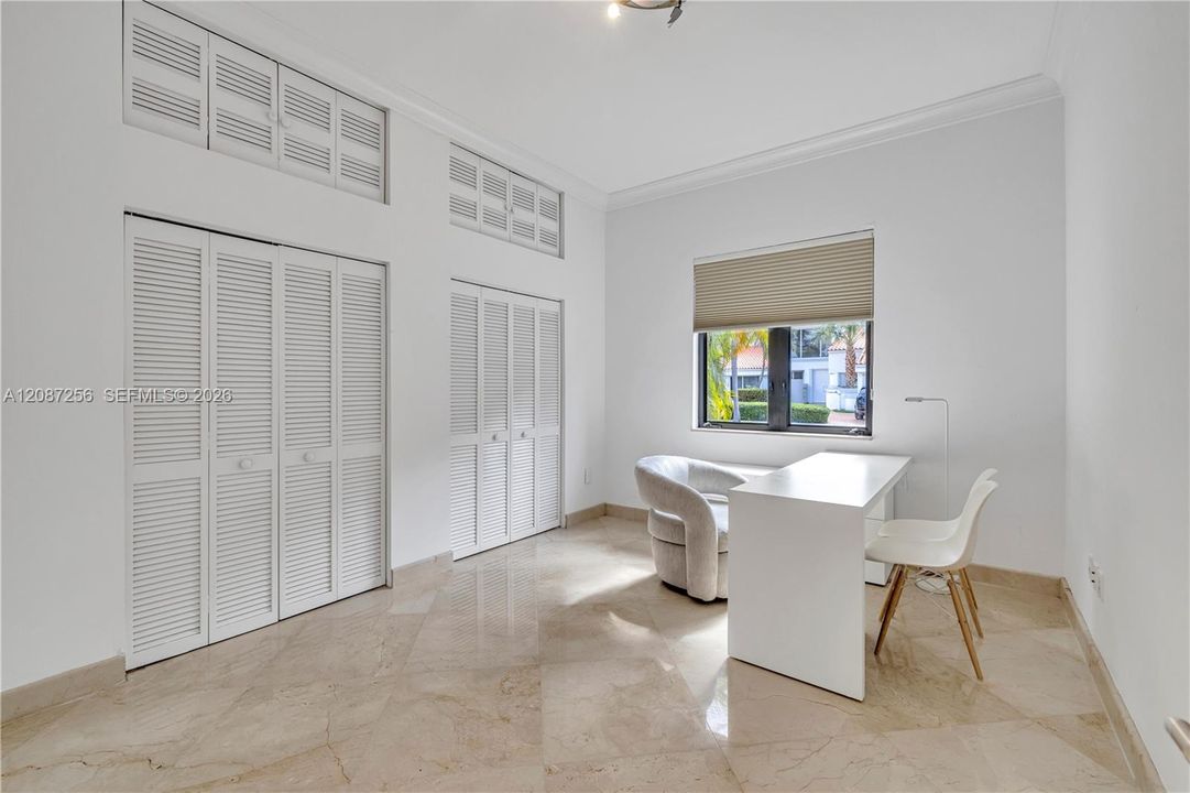 For Rent: $9,600 (4 beds, 2 baths, 1862 Square Feet)