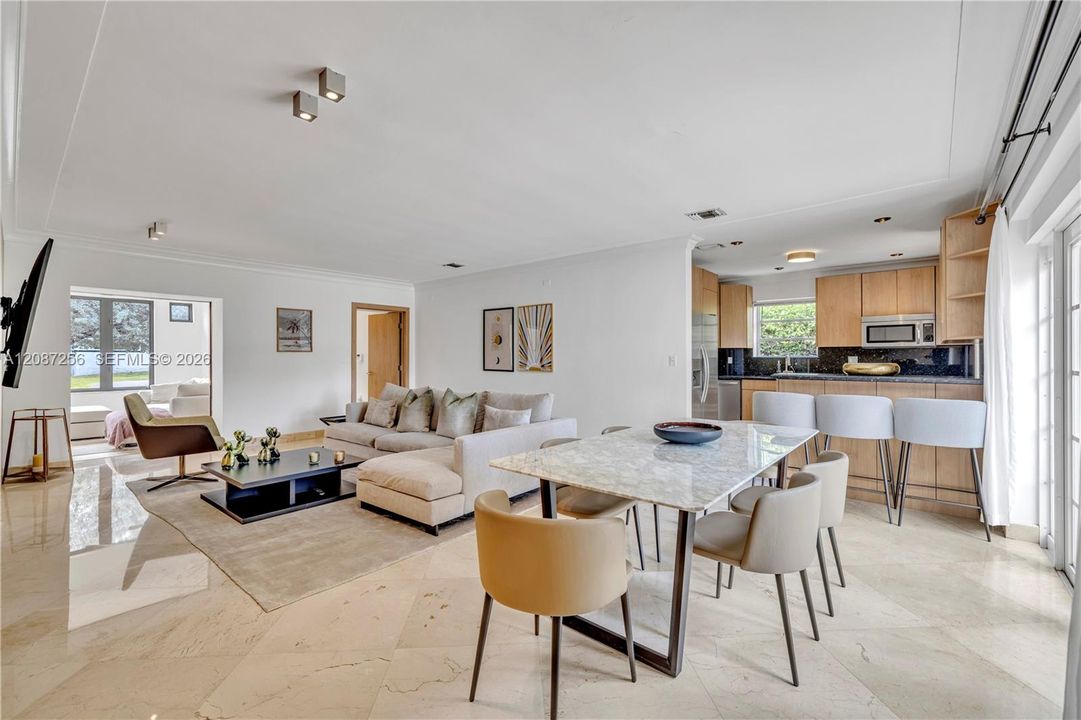 For Rent: $9,600 (4 beds, 2 baths, 1862 Square Feet)