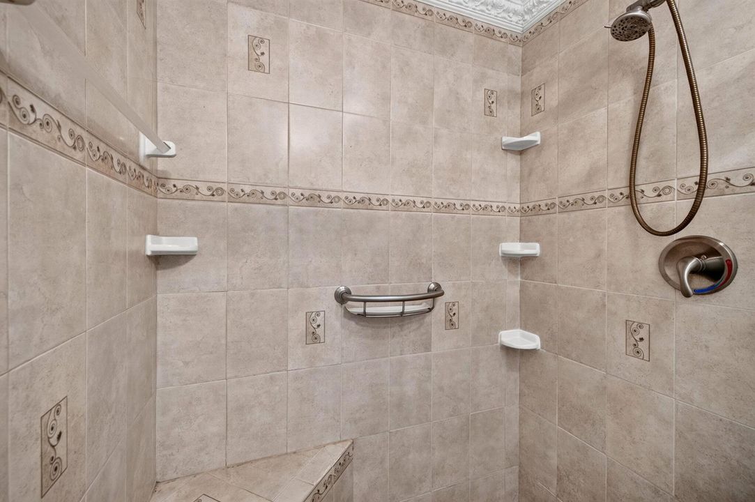22-web-or-mls-699A1077