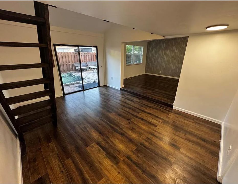 904 nw 50 second living