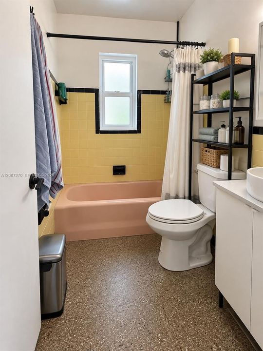En Venta: $335,000 (2 camas, 1 baños, 640 Pies cuadrados)