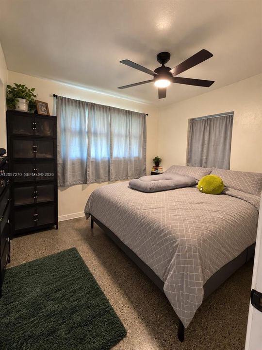 En Venta: $335,000 (2 camas, 1 baños, 640 Pies cuadrados)
