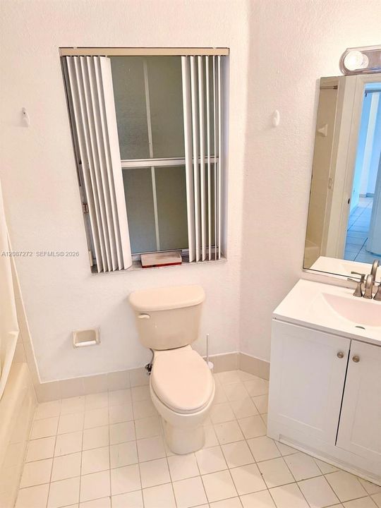 Active With Contract: $345,000 (2 beds, 2 baths, 1206 Square Feet)