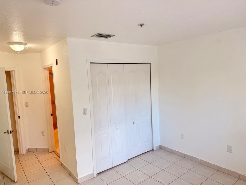 Closet bedroom #2