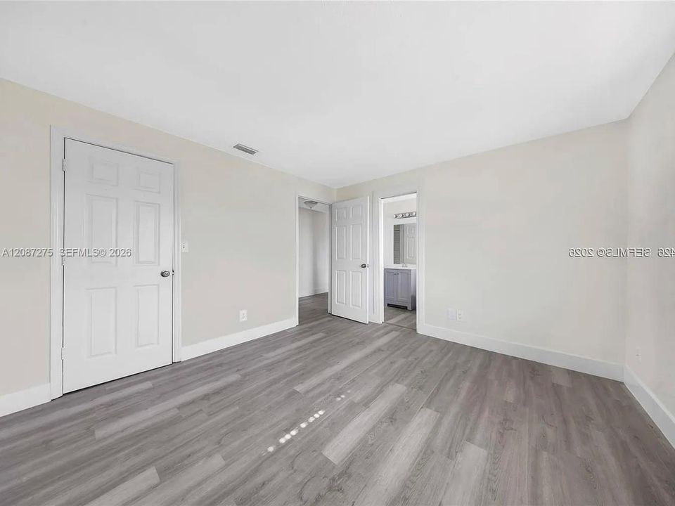For Rent: $2,250 (3 beds, 2 baths, 1331 Square Feet)