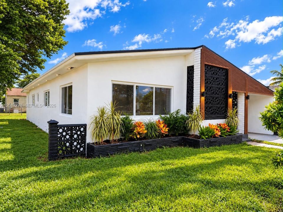 En Venta: $609,000 (3 camas, 3 baños, 1473 Pies cuadrados)