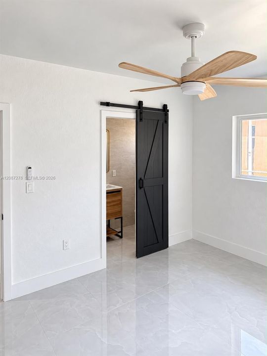 En Venta: $609,000 (3 camas, 3 baños, 1473 Pies cuadrados)
