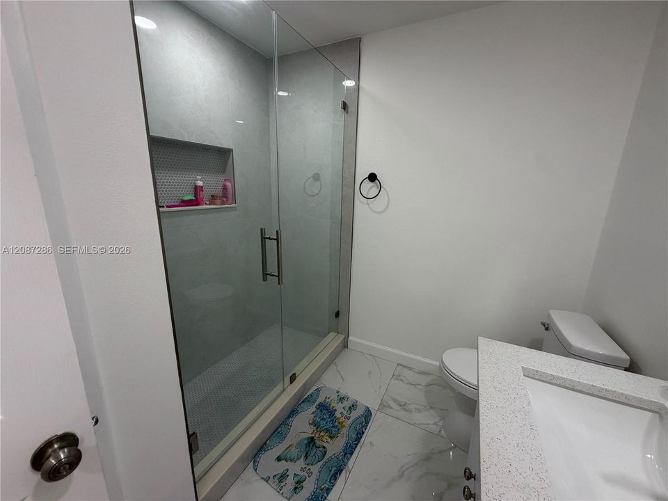 For Sale: $579,000 (4 beds, 3 baths, 2052 Square Feet)