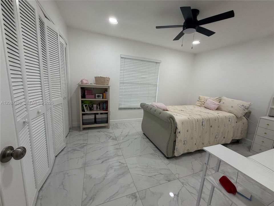 For Sale: $579,000 (4 beds, 3 baths, 2052 Square Feet)