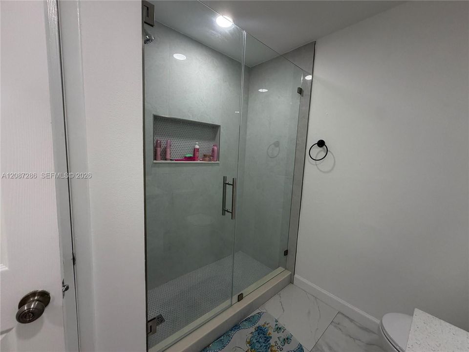 For Sale: $579,000 (4 beds, 3 baths, 2052 Square Feet)