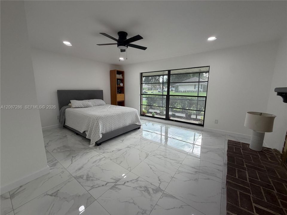 For Sale: $579,000 (4 beds, 3 baths, 2052 Square Feet)
