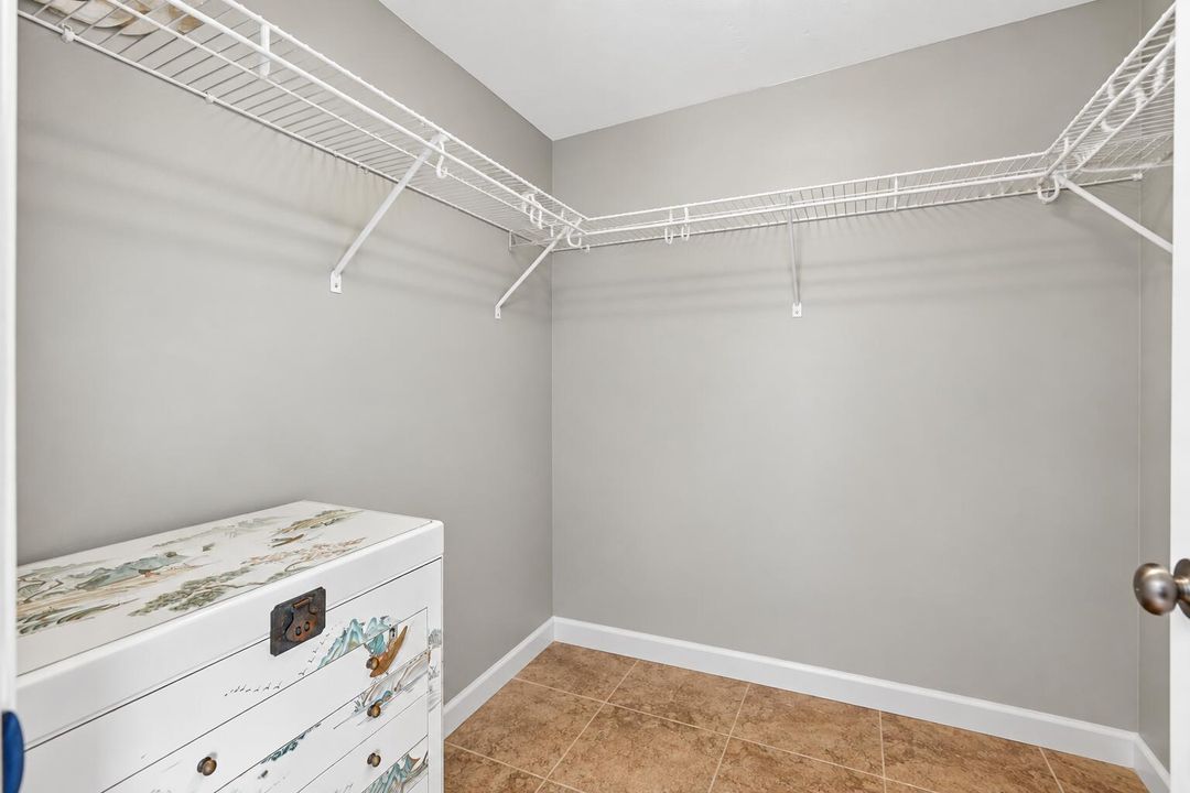 primary walkin closet
