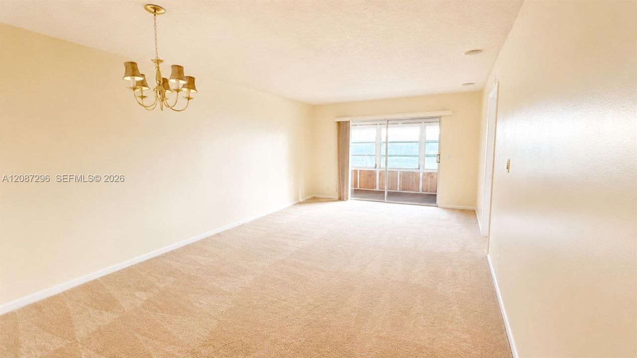 For Sale: $169,999 (2 beds, 2 baths, 1106 Square Feet)