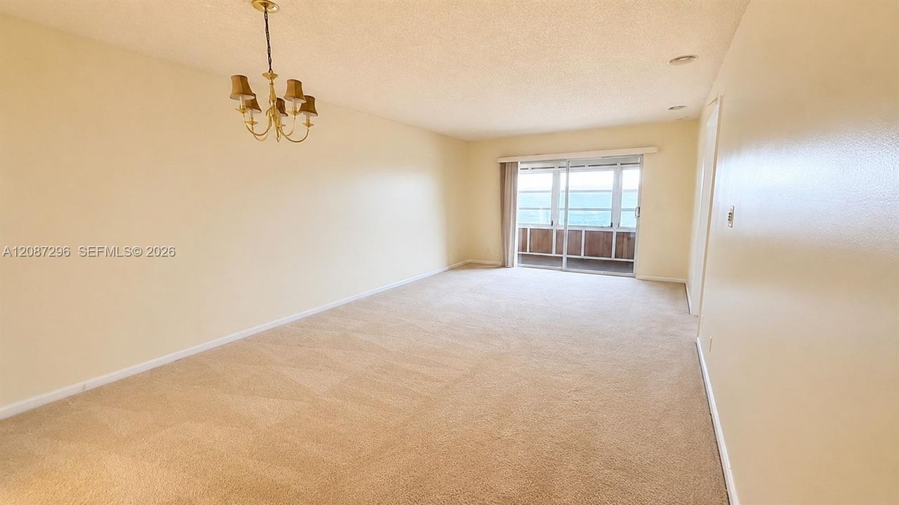 For Sale: $169,999 (2 beds, 2 baths, 1106 Square Feet)