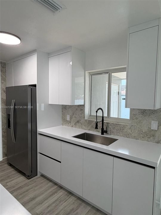 На продажу: $499,999 (3 спален, 2 ванн, 1083 Квадратных фут)