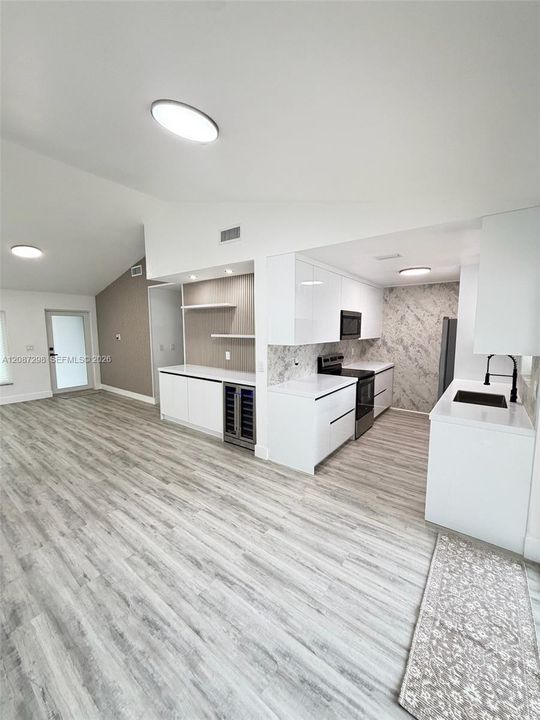 На продажу: $499,999 (3 спален, 2 ванн, 1083 Квадратных фут)