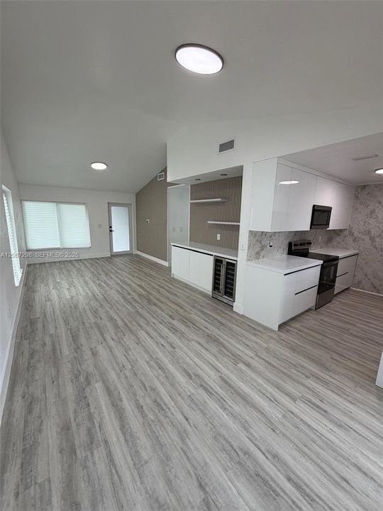На продажу: $499,999 (3 спален, 2 ванн, 1083 Квадратных фут)
