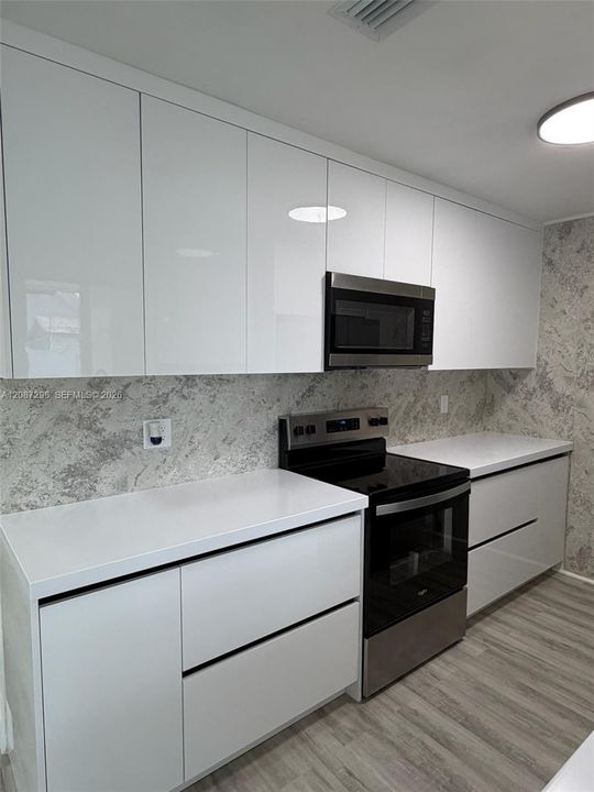 На продажу: $499,999 (3 спален, 2 ванн, 1083 Квадратных фут)