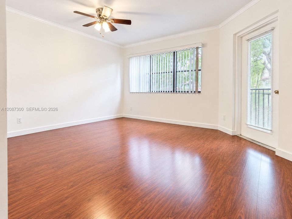 For Rent: $1,800 (1 beds, 1 baths, 650 Square Feet)