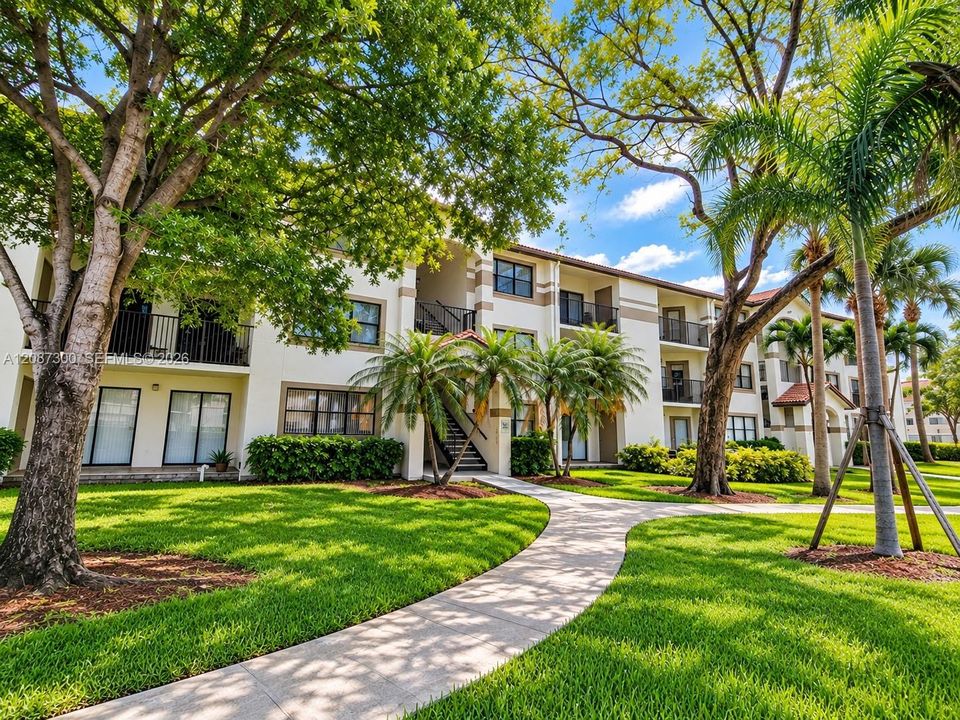 For Rent: $1,800 (1 beds, 1 baths, 650 Square Feet)