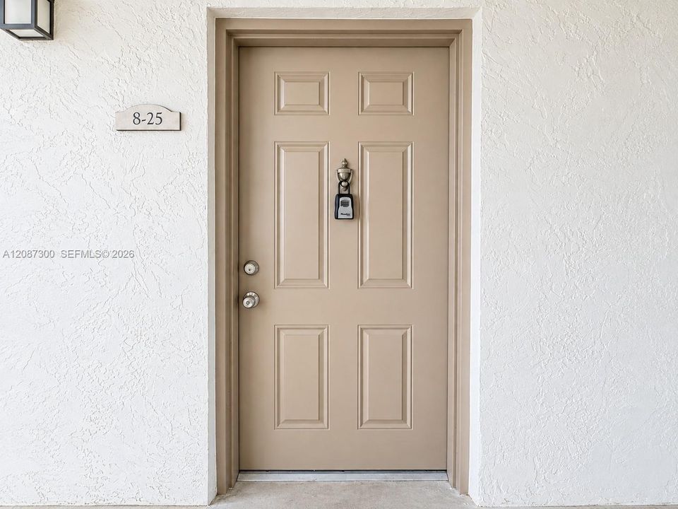 For Rent: $1,800 (1 beds, 1 baths, 650 Square Feet)
