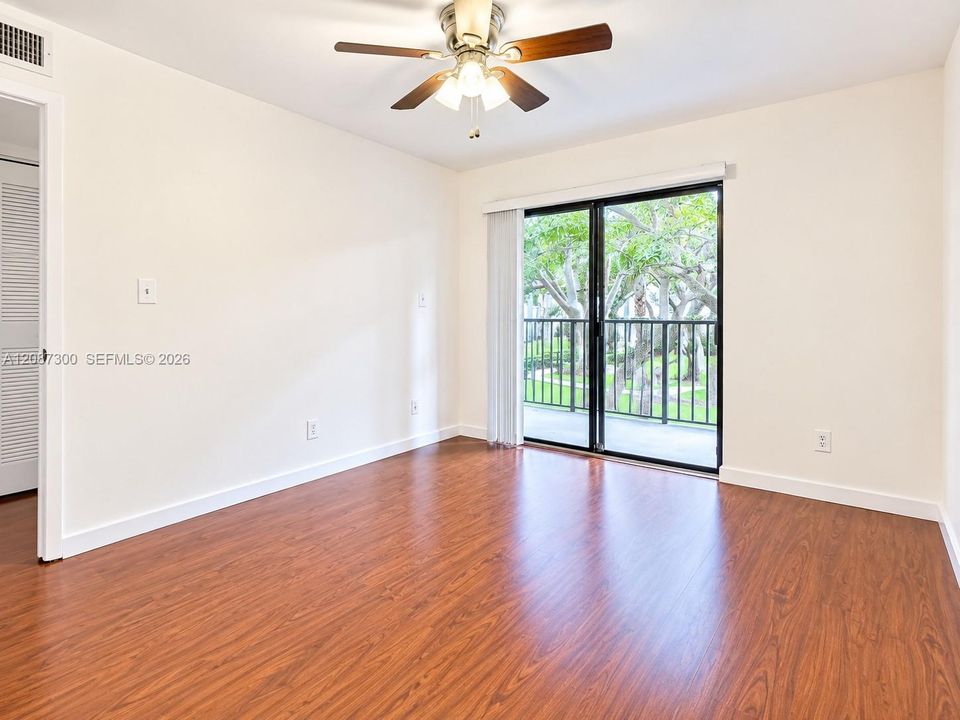For Rent: $1,800 (1 beds, 1 baths, 650 Square Feet)