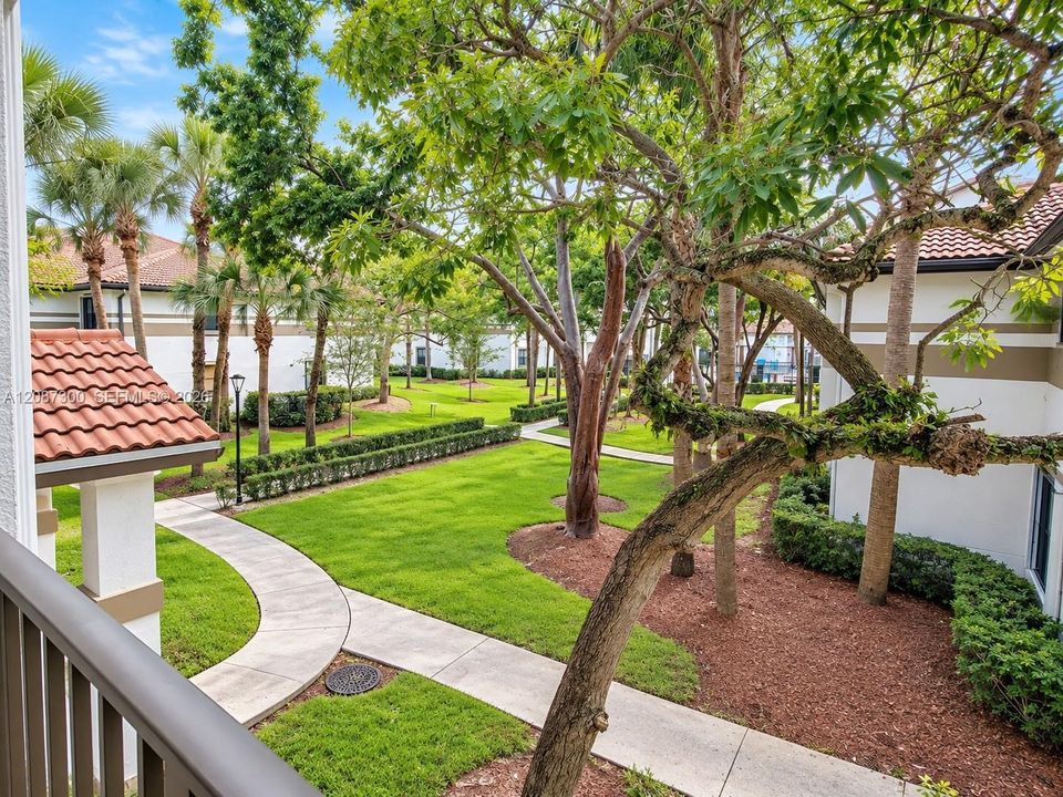 For Rent: $1,800 (1 beds, 1 baths, 650 Square Feet)
