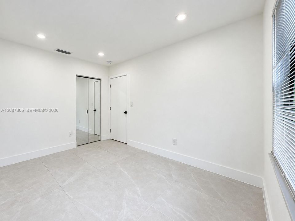 En Renta: $3,300 (3 camas, 2 baños, 832 Pies cuadrados)
