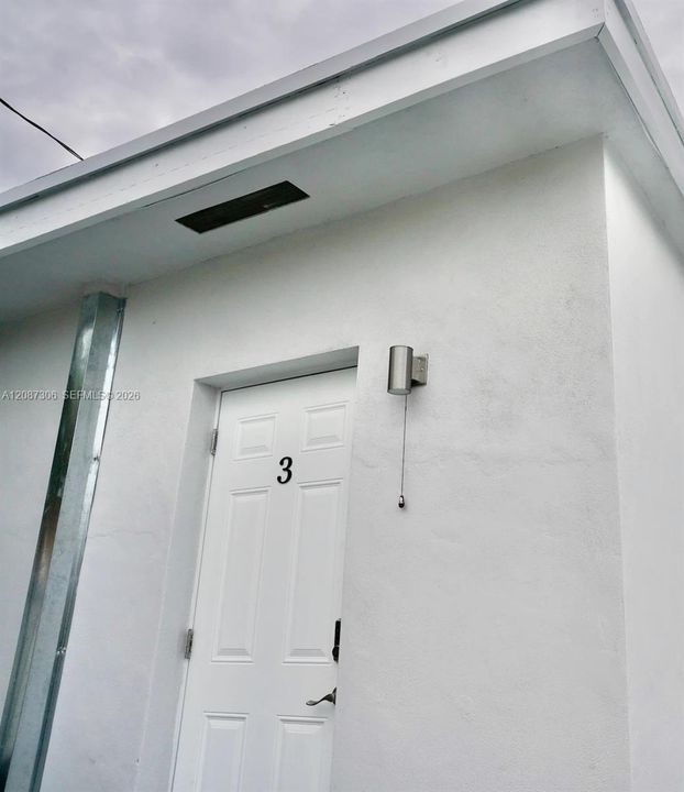 For Rent: $2,100 (1 beds, 1 baths, 600 Square Feet)