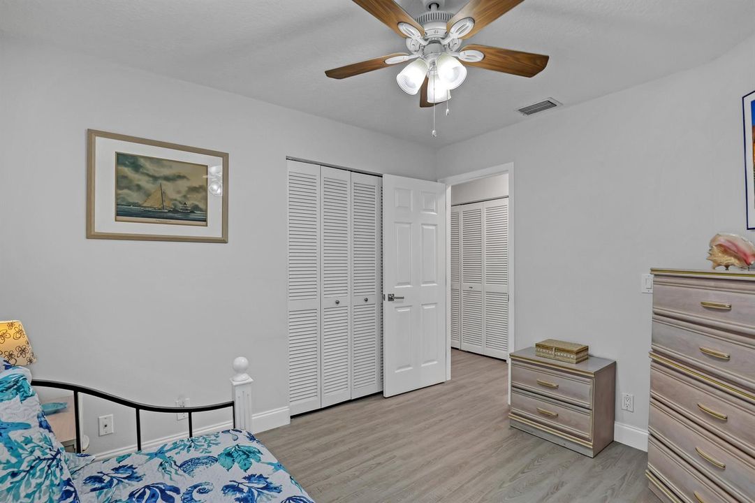 Trundle converts to Queen or 2 Twin Beds