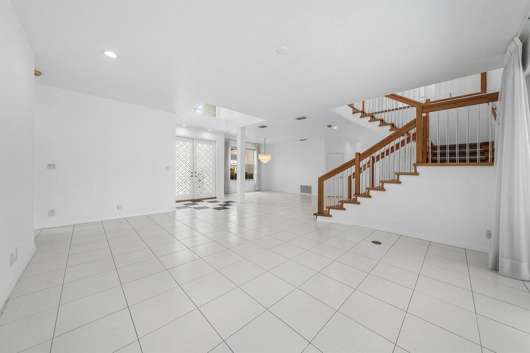 009-807CoventryStreet-BocaRaton-FL-33487