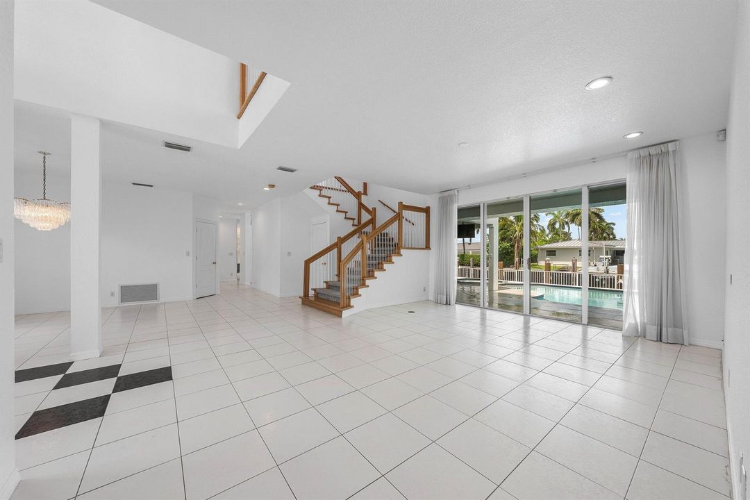 008-807CoventryStreet-BocaRaton-FL-33487