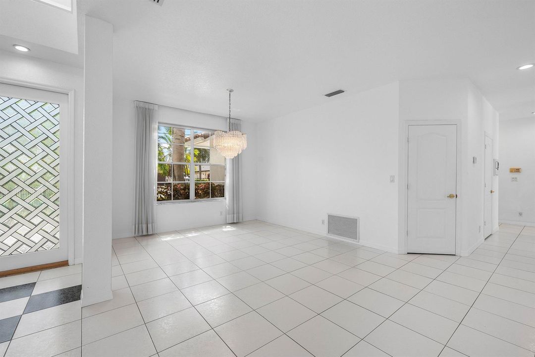 011-807CoventryStreet-BocaRaton-FL-33487