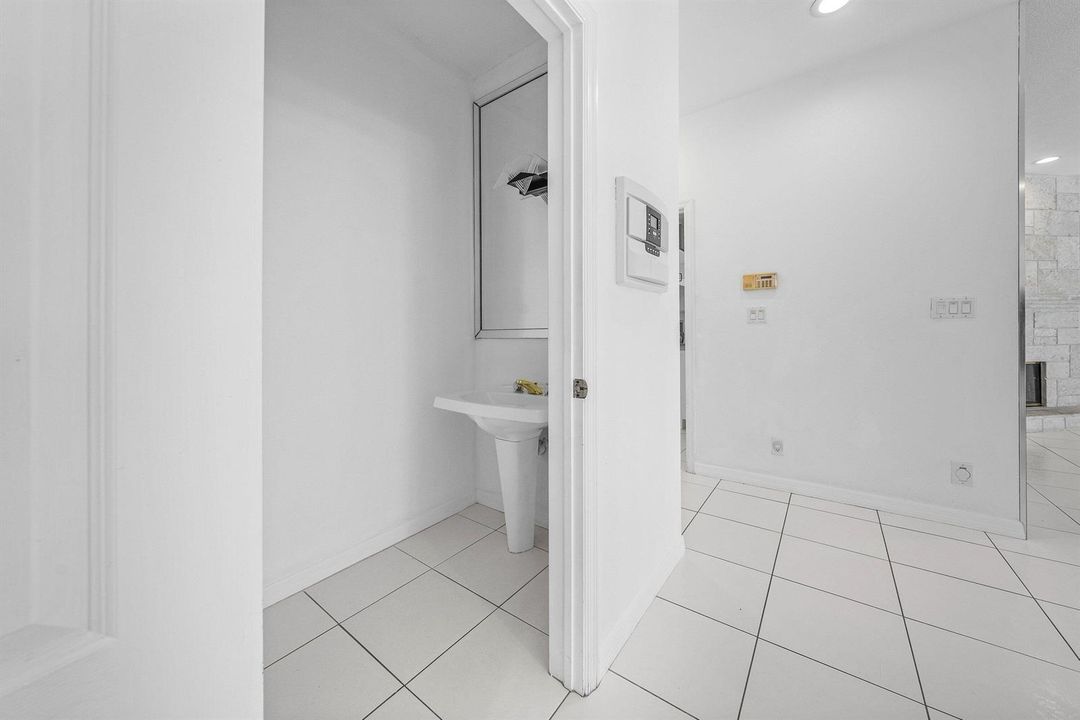 023-807CoventryStreet-BocaRaton-FL-33487