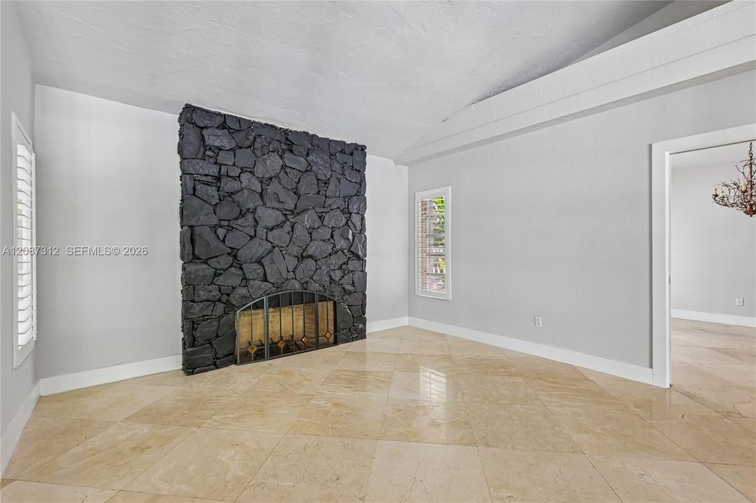 En Venta: $1,290,000 (5 camas, 3 baños, 3057 Pies cuadrados)