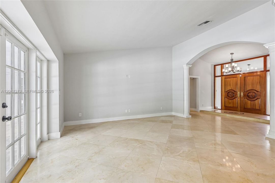 En Venta: $1,290,000 (5 camas, 3 baños, 3057 Pies cuadrados)