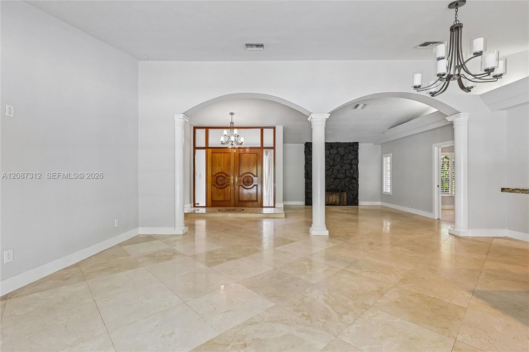En Venta: $1,290,000 (5 camas, 3 baños, 3057 Pies cuadrados)