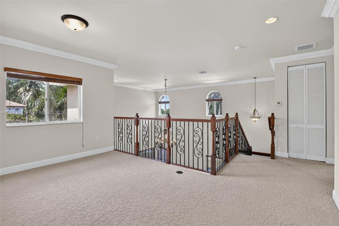 For Sale: $1,275,000 (5 beds, 4 baths, 3866 Square Feet)