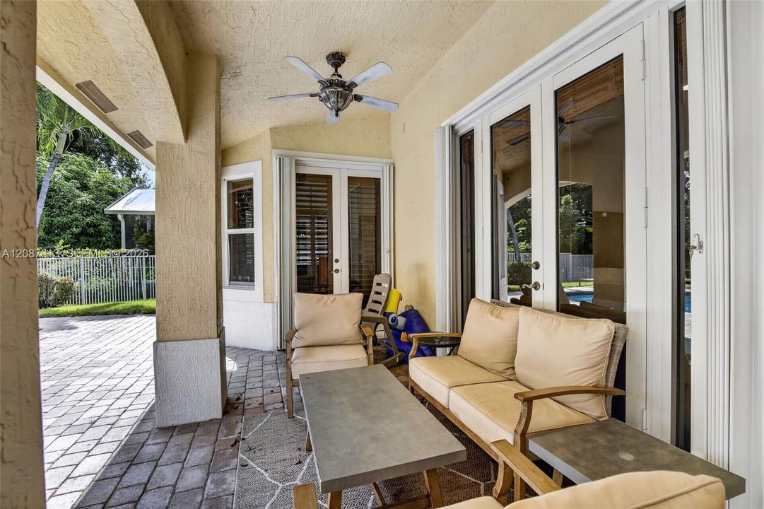 For Sale: $1,275,000 (5 beds, 4 baths, 3866 Square Feet)