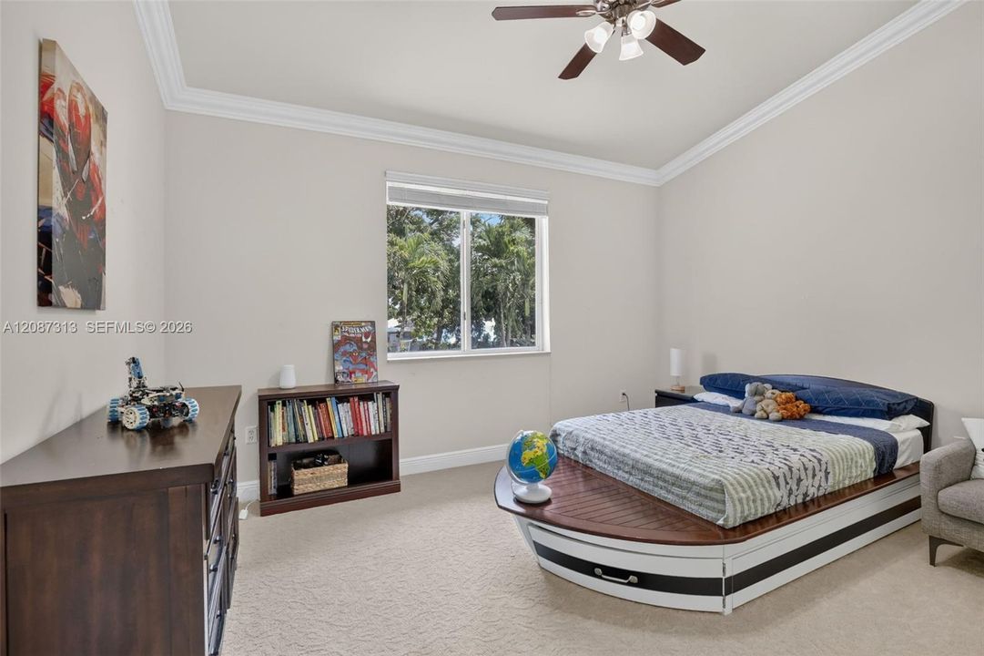 For Sale: $1,275,000 (5 beds, 4 baths, 3866 Square Feet)